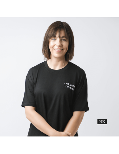 Camiseta +AGUJETAS -DRAMAS negra