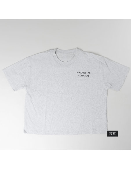 Camiseta +AGUJETAS -DRAMAS jaspeada