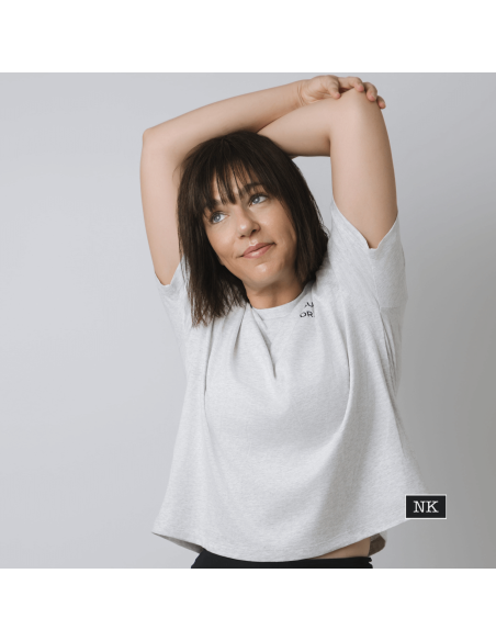 Camiseta +AGUJETAS -DRAMAS jaspeada