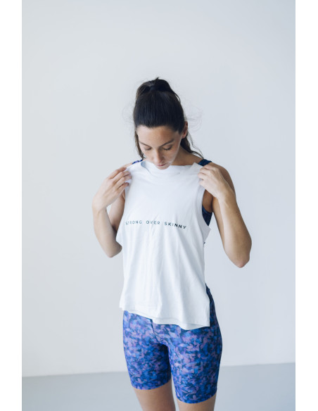 Camiseta Strong Over Skinny azul hielo