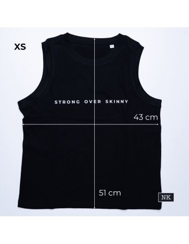 Camiseta Strong Over Skinny negra