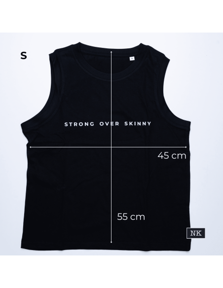 Camiseta Strong Over Skinny negra