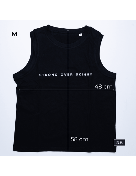 Camiseta Strong Over Skinny negra